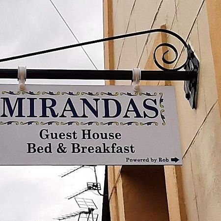 Mirandas Guest House バーウィック・アポン・ツイード エクステリア 写真